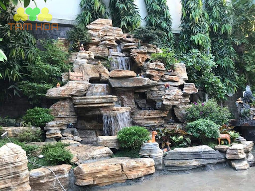 Hòn non bộ thác nước tiếng nước chảy thư giãn
