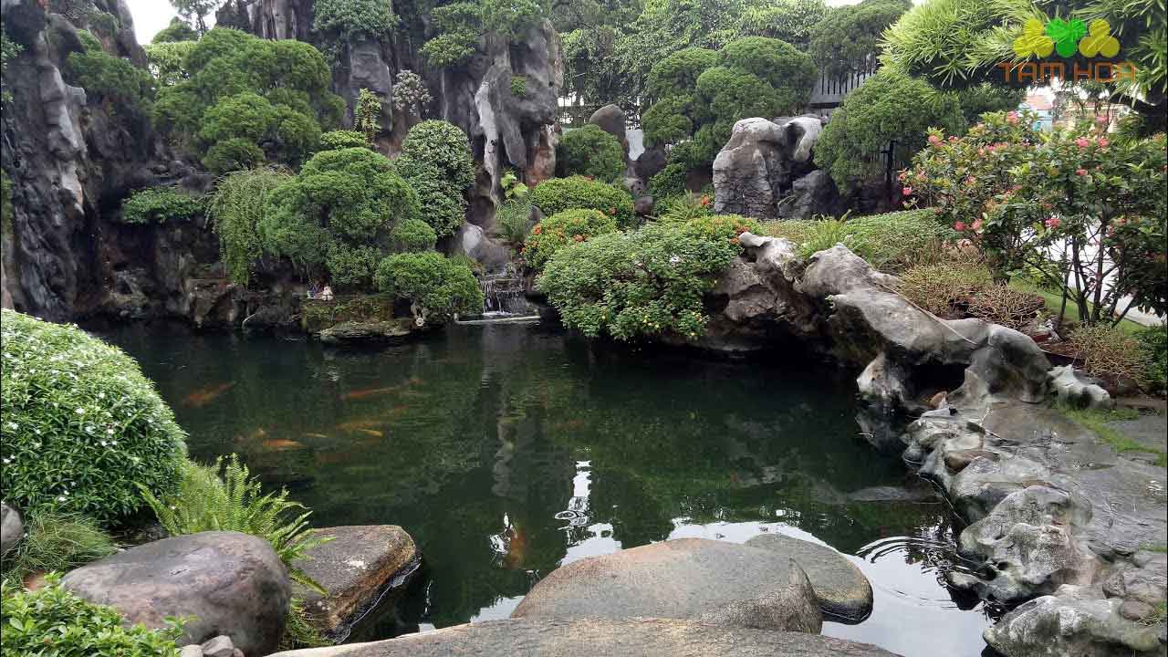 Hòn non bộ đơn giản mang đến tài lộc
