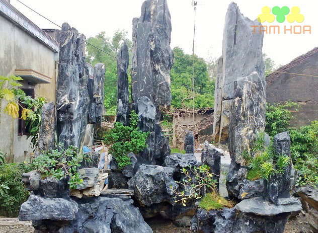Hòn non bộ đơn giản mang ý nghĩa phong thủy