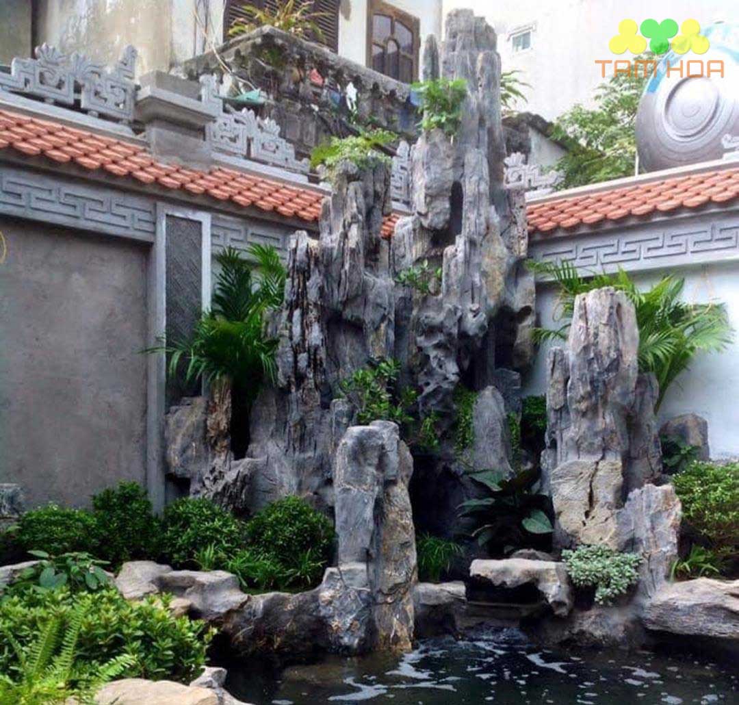 Hòn non bộ đơn giản mang thịnh vương gia chủ