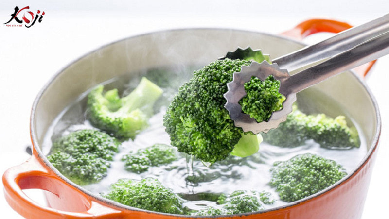 nước luộc trứng dùng để tưới rau