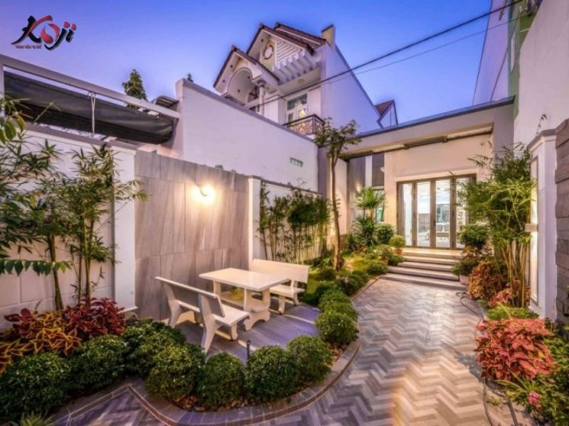 Thiết kế sân vườn nhà ống