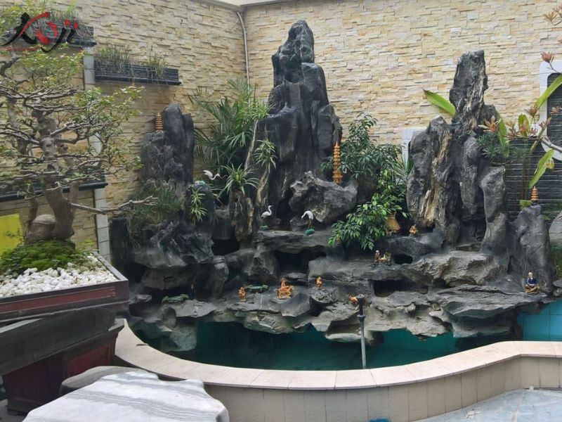 hồ cá Koi hòn non bộ