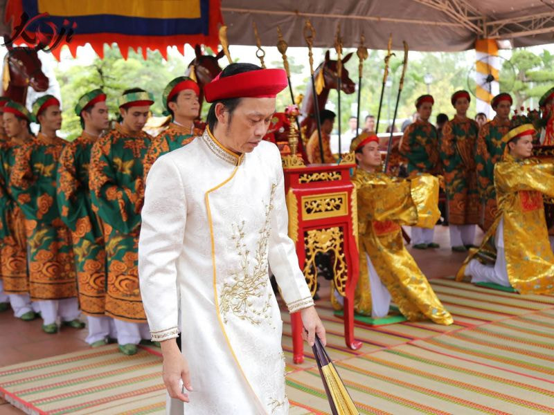 hồ cá koi tiền tỷ của Hoài Linh