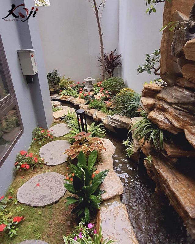 Gợi ý thiết kế sân vườn bên hông nhà tạo điểm nhấn ấn tượng