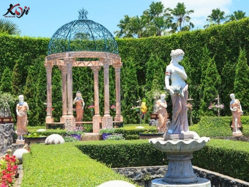 thiết kế sân vườn