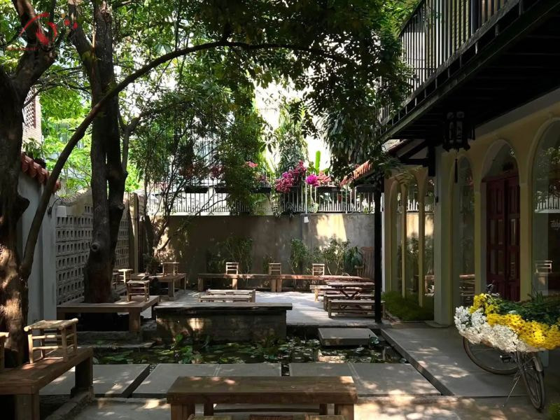 thiết kế sân vườn