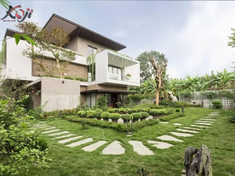 sân vườn sau nhà