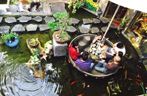 Hồ Koi quán cafe
