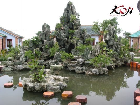 Mẫu hồ kết hợp hòn non bộ