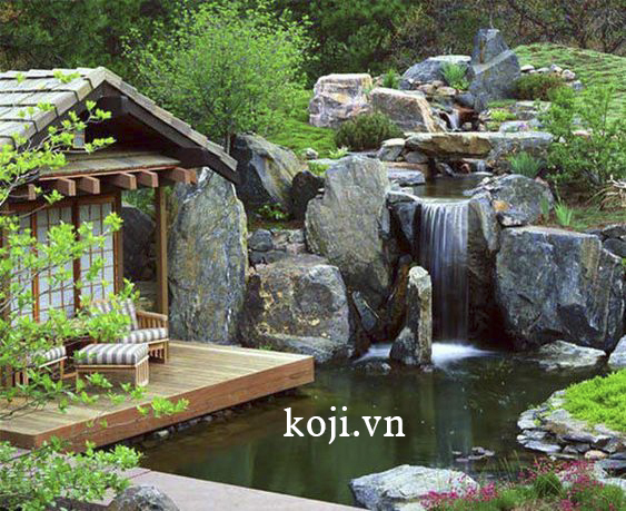 Phong cách thiết kế sân vườn Nhật Bản theo tầng lớp cùng thiết kế hồ cá chép koi tạo điểm nhấn riêng biệt