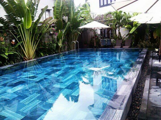 Đá xanh ngọc được sử dụng trong bể bơi