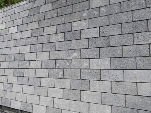 Đá tự nhiên ốp tường bao quanh khuôn viên biệt thự – Ốp sole 3 size 10-60, 20-60, 30-60